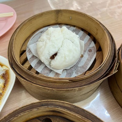 Red roasted pork Chinese bun