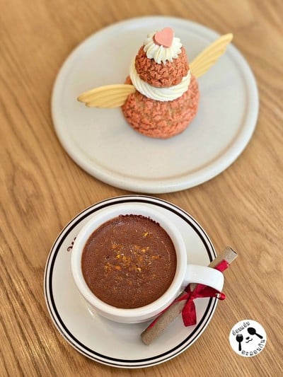 อาหาร หรือ เครื่องดื่ม