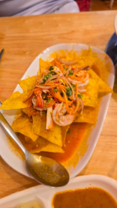 ยำเกี๊ยวกรอบกุ้งสด