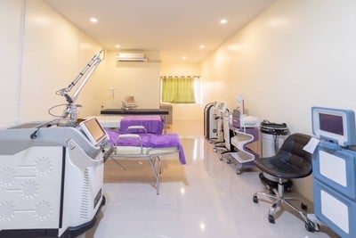 อีเดน คลีนิก E-DEn Clinic โครงการเอ็มทาวน์ คันคลอง