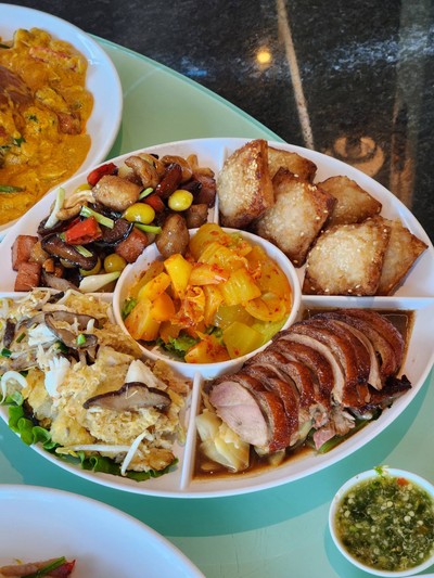 อาหาร หรือ เครื่องดื่ม