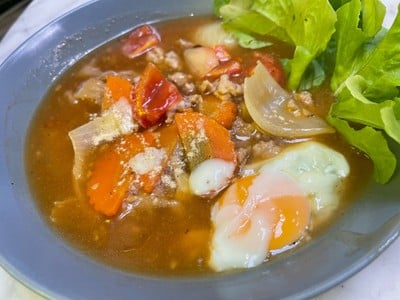 ก๋วยเตี๊ยวหมูสับไข่ลวก