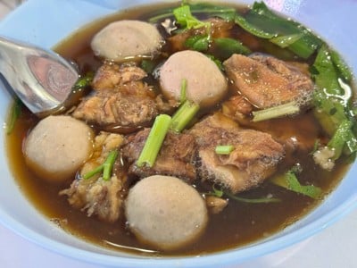 เกาเหลาลูกชิ้นเนื้อเปื่อย