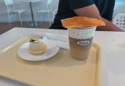 อาหาร หรือ เครื่องดื่ม