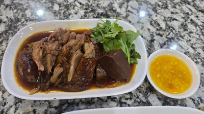 เป็ดพะโล้กับเลือด