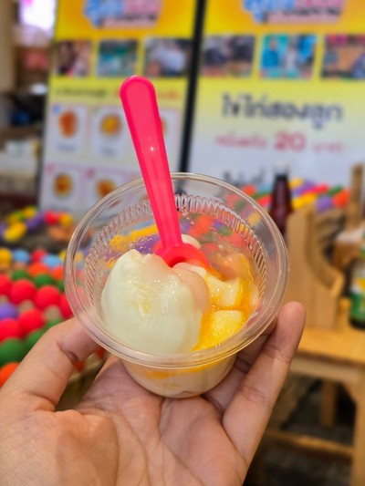 อาหาร หรือ เครื่องดื่ม