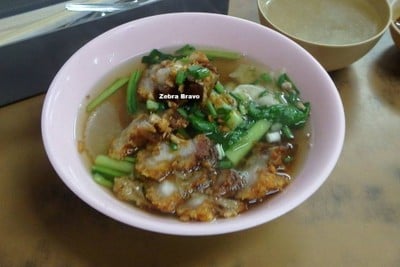 เกี๊ยวน้ำหมูกรอบ