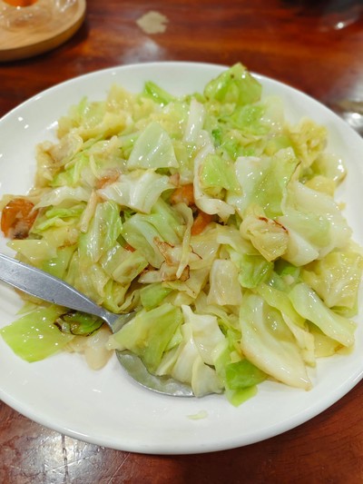 กะหล่ำปลีผัดน้ำปลา