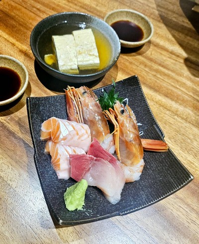 อาหาร หรือ เครื่องดื่ม