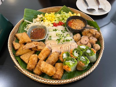 อาหาร หรือ เครื่องดื่ม