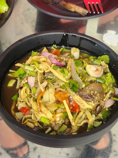 ตำกุ้งสด 90฿