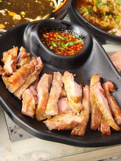 คอหมูย่าง 80฿
