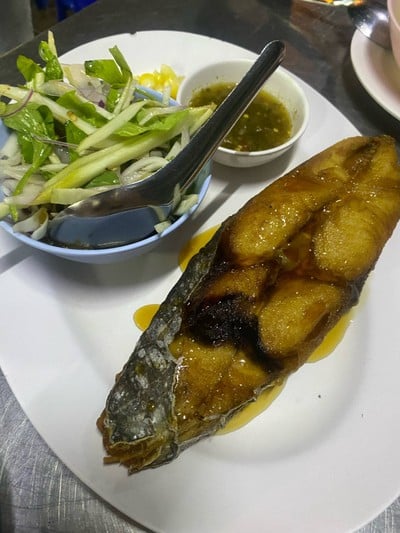 ปลาอินทรีทอดน้ำปลา