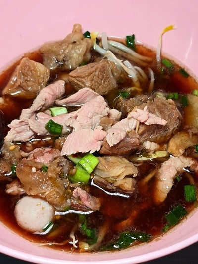 ก๋วยเตี๋ยวเรือดำรงรักษ์