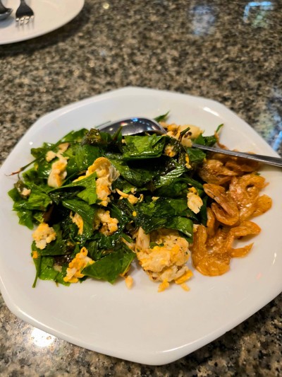 ใบเหลียงผัดไข่