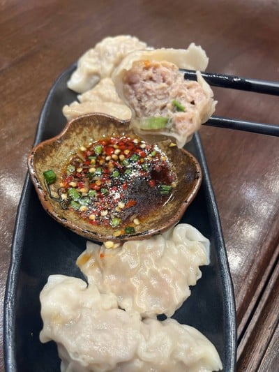 เกี๊ยว KHAO-SO-I sauce