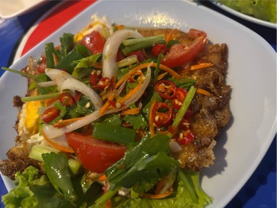 ยำไข่ดาว