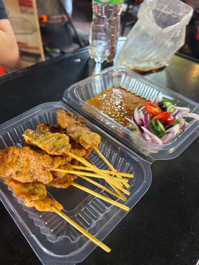 ชุดเล็ก หมูสะเต๊ะ 10 ไม้