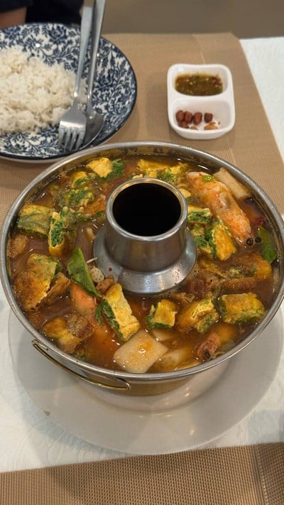 แกงส้มชะอมไข่กุ้ง