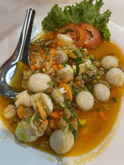 หอยเชลล์ผัดเนยกระเทียม