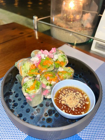 Flower spring roll