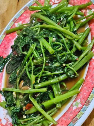 ผัดผักบุ้งไฟแดง