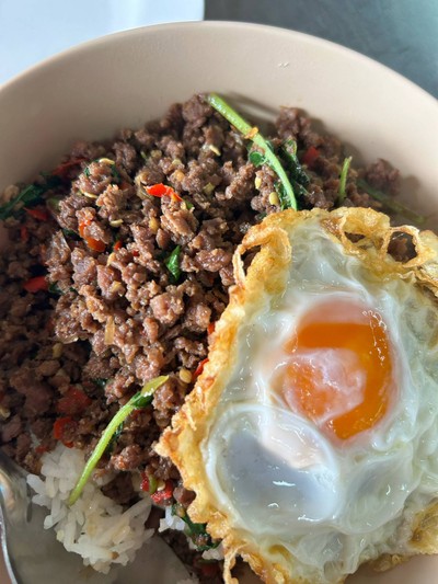 กระเพราเนื้อ