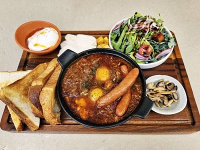 เมนูของร้าน LAUGH Cafe & Brunch Langsuan