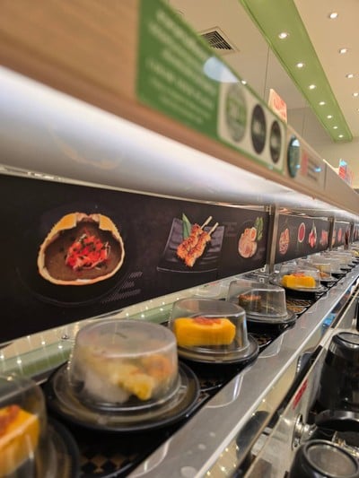 อาหาร หรือ เครื่องดื่ม