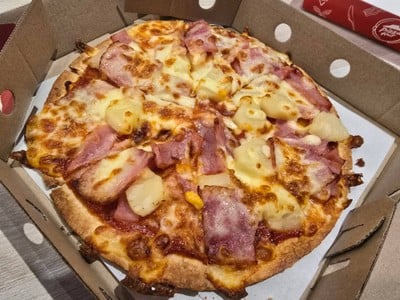 พิซซ่าหน้าฮาวายเอี้ยน