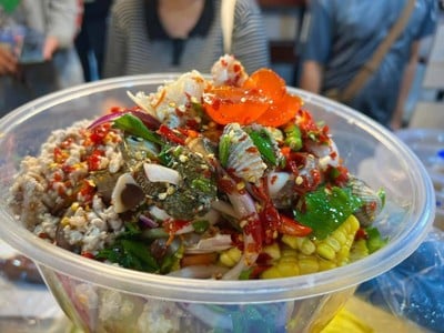 ยำหอยแครง+ไข่แดงเค็ม