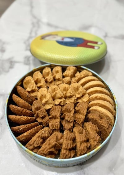🍪 4 Mix Butter Cookies 320g. (Price 80 HKD.)