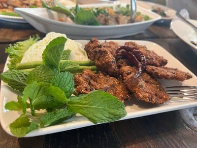 ลาบทอด