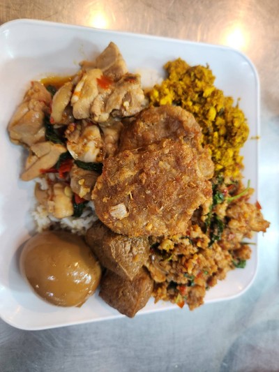 อาหาร หรือ เครื่องดื่ม