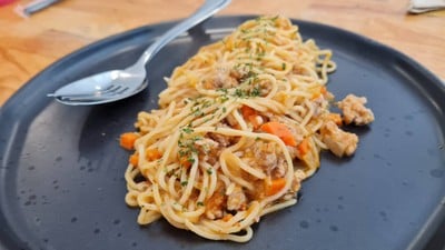 Spaghetti ซอสมะเขือเทศ