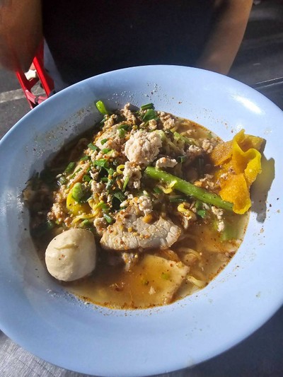 บะหมี่เกี๊ยวต้มยำ