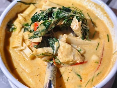 แกงคั่วปูใบชะพลู