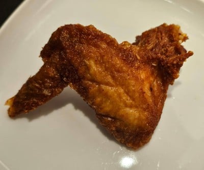 ปีกไก่ทอด 1 ชิ้น