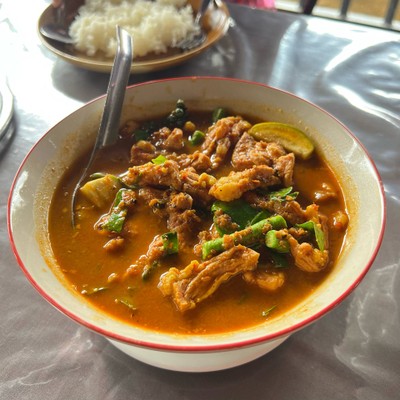 แกงพริกหมู