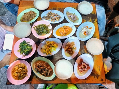 อาหาร หรือ เครื่องดื่ม