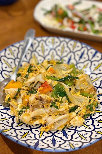 🦑 ปลาหมึกผัดไข่เค็ม. (ราคา 180 บาท.)