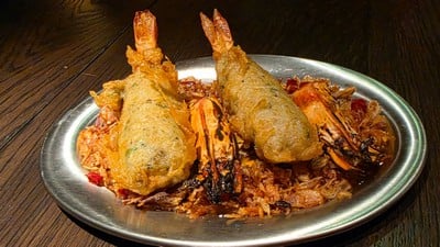 กุ้งลายเสือสำเภายัดปูมะแขว่น