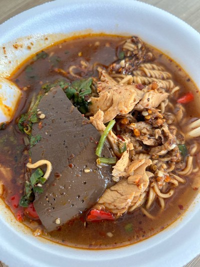 มาม่าไก่