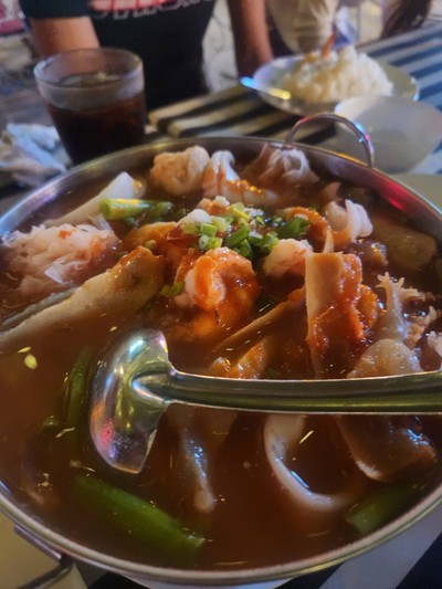 เย็นตาโฟหม้อไฟ 250฿
