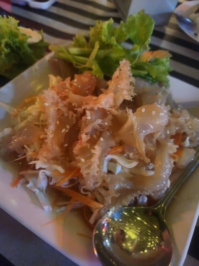 อาหาร หรือ เครื่องดื่ม
