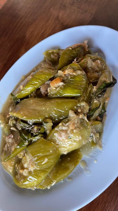 ผัดฝดมะเขือยาว