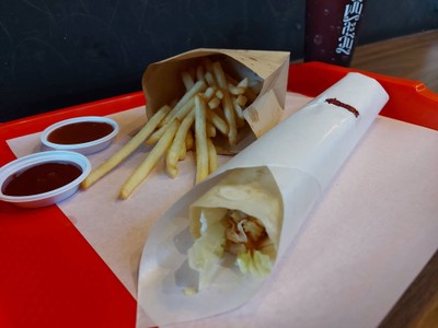 อาหาร หรือ เครื่องดื่ม