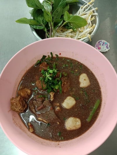 อาหาร หรือ เครื่องดื่ม