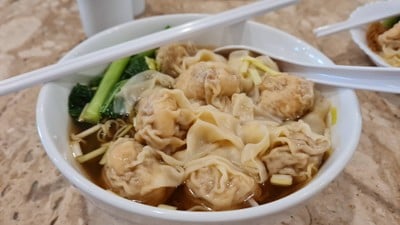 บะหมี่เกี๊ยวกุ้งน้ำ