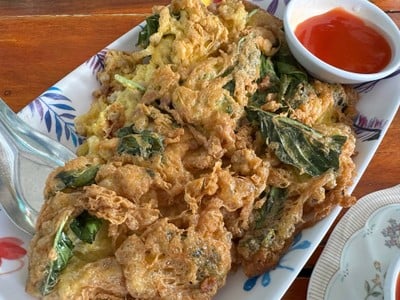 ไข่เจียวใบโหระพา